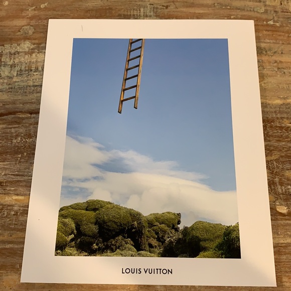 Louis Vuitton The Book #12 - Picture 2 of 10